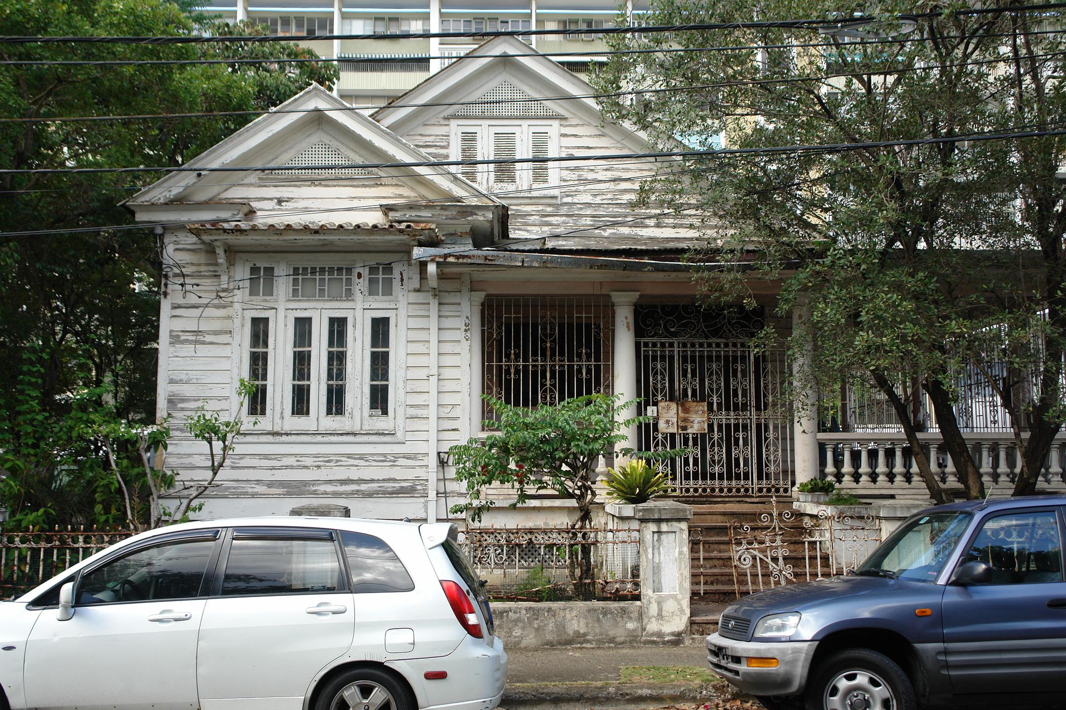Casa en la calle McKinley 665 - San Juan (Miramar) - 2011 00012